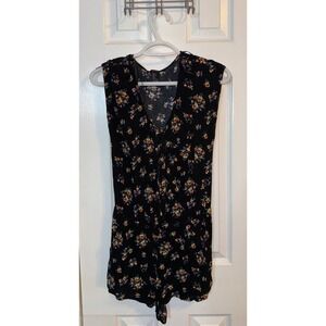 4/$17 Forever 21 Floral‎ Romper V-Neck Tie Front Sleeveless Black Size S